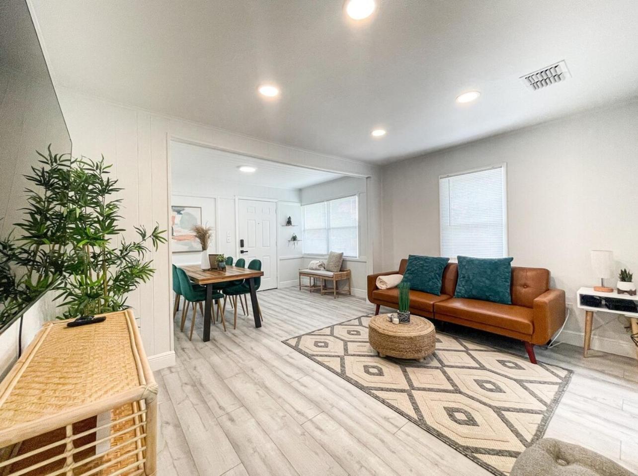 Homey Cozy Newly Renovated Stylish&Chic 7 Guests Tampa Esterno foto
