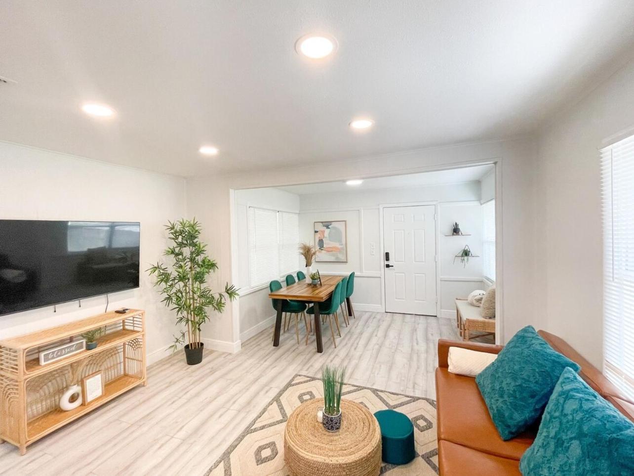 Homey Cozy Newly Renovated Stylish&Chic 7 Guests Tampa Esterno foto
